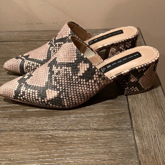 Steven By Steve Madden Shoes - Steve by Steve Madden snake print slides size 6